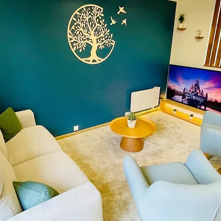 Colombier Du Val - De Caractere Standing 4 Etoiles- Maison Cosy 3 - Terrasse - Jardin Clos - Bbq - Poules - Wifi Fibre - Refuge Lpo - 15 Min Circuit 24 Du Mans - 30 Min Zoo De La Fleche - Etape Sarthe A Velo * Roeze-sur-Sarthe