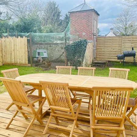 Feriehus Colombier Du Val - De Caractere Standing 4 Etoiles- Maison Cosy 3 - Terrasse - Jardin Clos - Bbq - Poules - Wifi Fibre - Refuge Lpo - 15 Min Circuit 24 Du Mans - 30 Min Zoo De La Fleche - Etape Sarthe A Velo