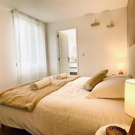 Colombier Du Val - De Caractere Standing 4 Etoiles- Maison Cosy 3 - Terrasse - Jardin Clos - Bbq - Poules - Wifi Fibre - Refuge Lpo - 15 Min Circuit 24 Du Mans - 30 Min Zoo De La Fleche - Etape Sarthe A Velo