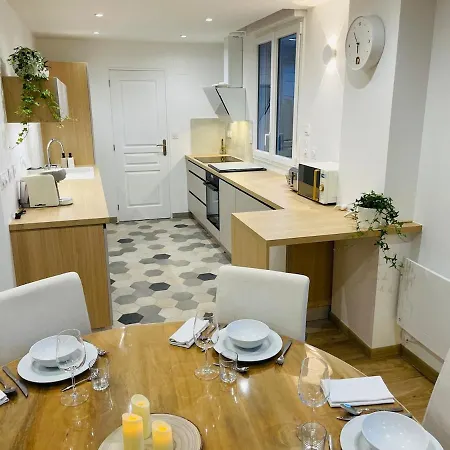 Colombier Du Val - De Caractere Standing 4 Etoiles- Maison Cosy 3 - Terrasse - Jardin Clos - Bbq - Poules - Wifi Fibre - Refuge Lpo - 15 Min Circuit 24 Du Mans - 30 Min Zoo De La Fleche - Etape Sarthe A Velo * Roeze-sur-Sarthe